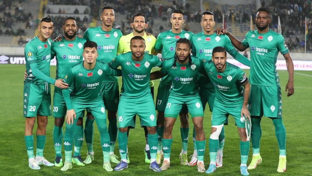 خاص/ الرجاء الرياضي يتعاقد مع شركة جديدة للألبسة الرياضية خلفاً لـ"كابا"