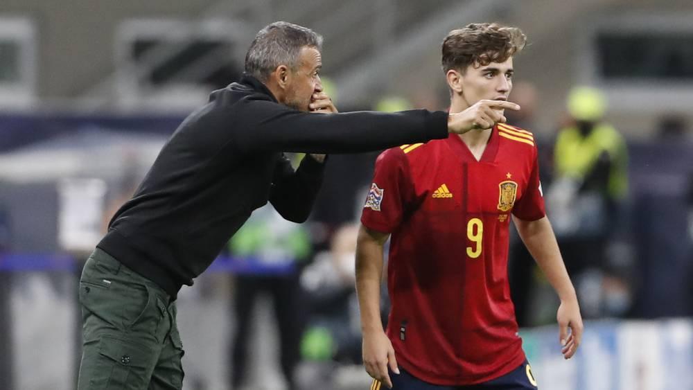 لويس إنريكي: "غافي مثل البُركان وأي معجب بكرة القدم يريد أن يراه وهو يلعب"