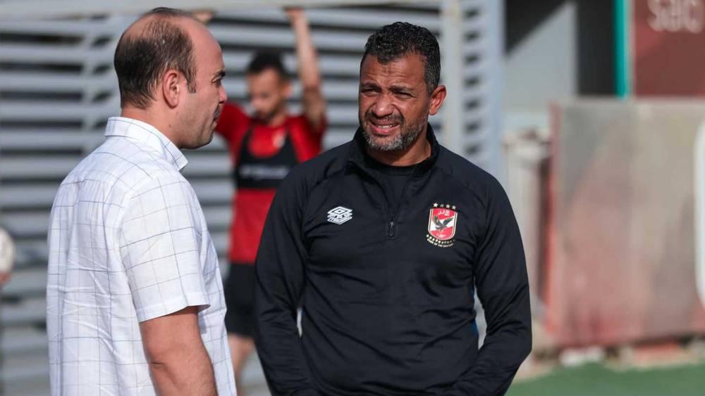 الأهلي يختار المدير العام للكرة بالنادي سامي قمصان لتدريب الفريق الأول بشكل مؤقت خلفا لموسيماني