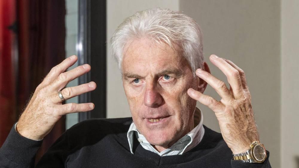 هوغو بروس (مدرب جنوب أفريقيا): "يجب أن نعترف.. ليس لدينا لاعبين بقيمة المغرب وهذا الأخير يسيطر أيضا على المنافسات الأفريقية على مستوى الأندية"