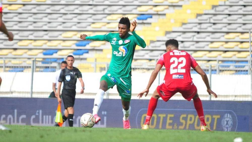 "الديربي البيضاوي"/ الرجاء يتفوق على الوداد المتصدر بثنائية نظيفة ويقلص الفارق بينهما لنقطة واحدة قبل 5 جولات من نهاية الدوري