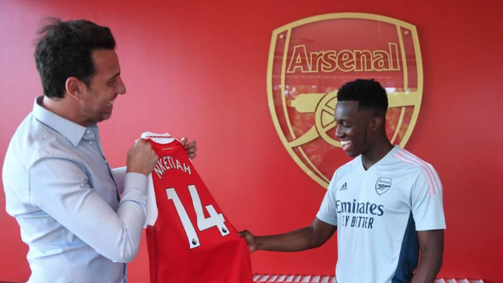 رسميًا / آرسنال يُجدد عقد نيكيتياه ويمنحه قميصًا "أسطوريًا"