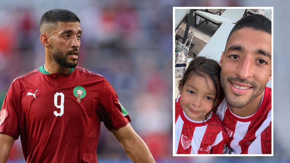 تيسودالي يشارك متابعيه صورة له من الإمارات مرتديا قميص المغرب التطواني رفقة ابنته