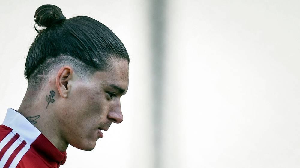 "التسمم الغذائي" كان وراء تفويت مانشستر يونايتد لصفقة داروين نونيز