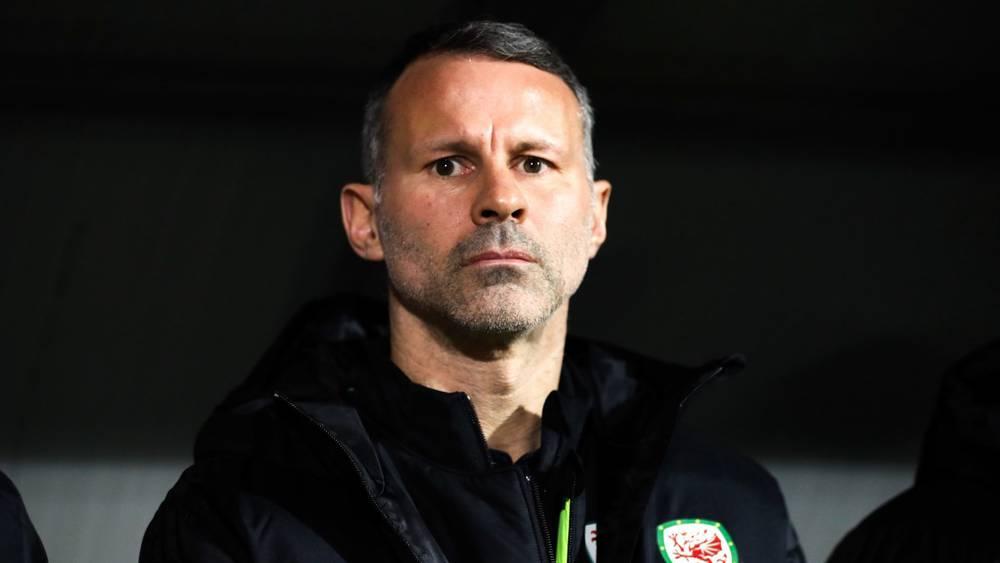 رسميًا/ ريان غيغز يستقيل من تدريب منتخب ويلز