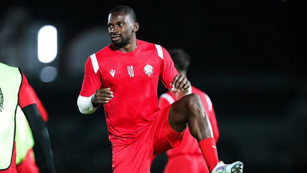 رسميا/ لجنة التأديب توقف تسومو لمقابلتيْن نافذتيْن وتُغرِّمه 5 آلاف درهم بعد طرده في "الديربي"