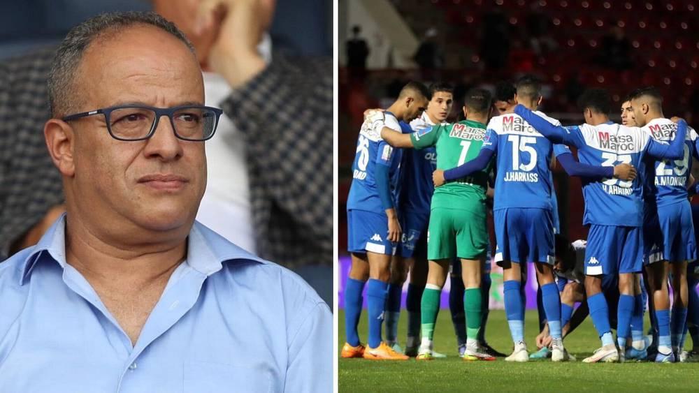 البدراوي يجتمع بلاعبي الرجاء خلال التداريب اليوم بحضور أبو شروان وفهمي وهلال الطير