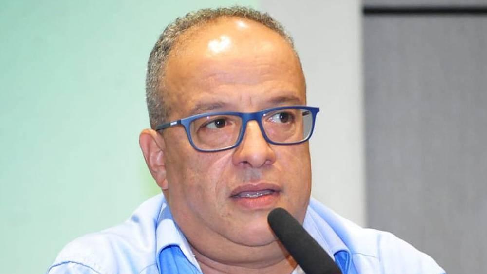 البدراوي يهدي فريقه الرجاء سيارة إسعاف خاصة