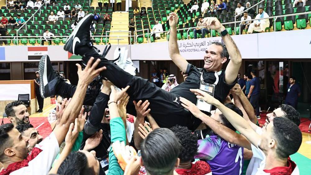 الدكيك ومنتخب "الفوتسال".. وصفة محلية ناجحة لن يَعمل بها عديمو الجُرأة