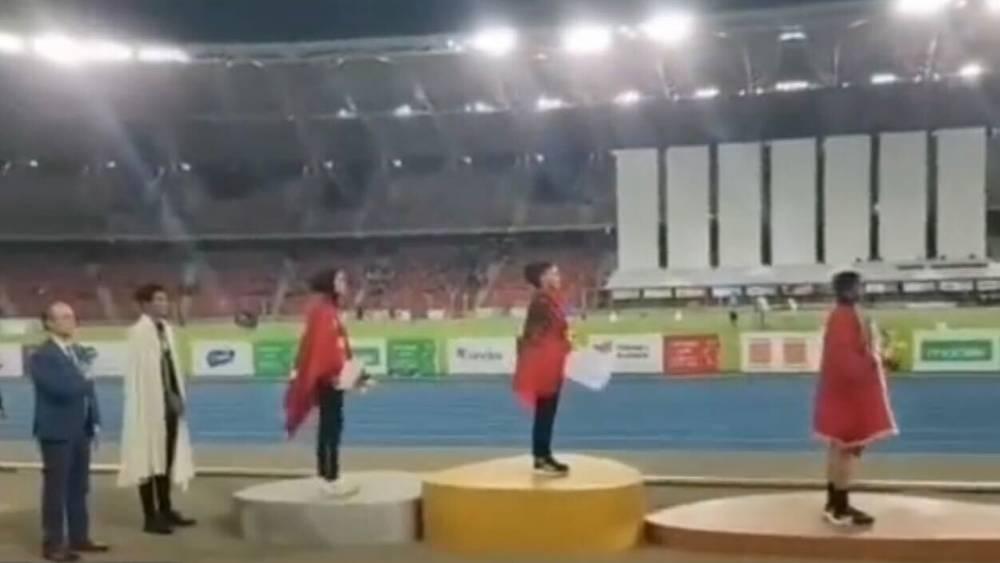 الهفوات التنظيمية متواصلة في الألعاب المتوسطية بوهران.. عزف النشيد الوطني الليبي بدل الألباني وسط "استغراب" المتوجة بالميدالية الذهبية