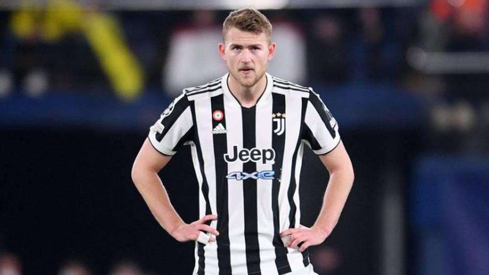 جماهير يوفنتوس تطالب دي ليخت بعدم الرحيل