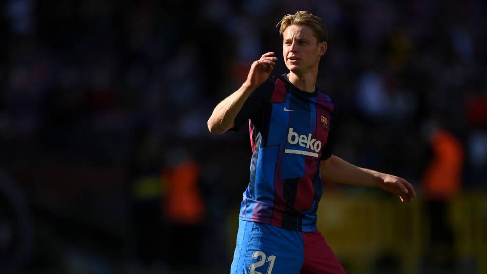 برشلونة يوافق على عرض مانشستر يونايتد لضم "فرينكي دي يونغ"