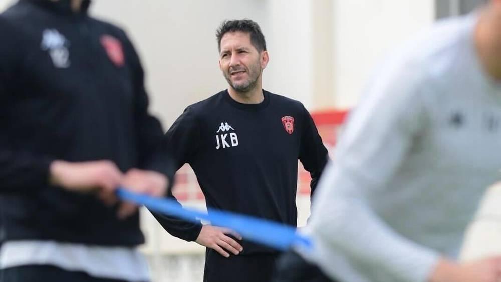 المغربي جميل بن واحي مدرب ا.العاصمة الجزائري لـ"البطولة": "ينتظر البدراوي عمل كبير في الرجاء والنادي قادر على العودة إلى الواجهة مجددا"