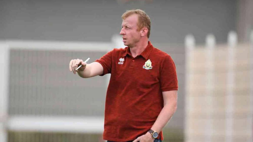 خاص/ فاندنبروك يتوصّل بعرضيْن من شباب بلوزداد ومولودية الجزائر وآخر من الدوري السعودي