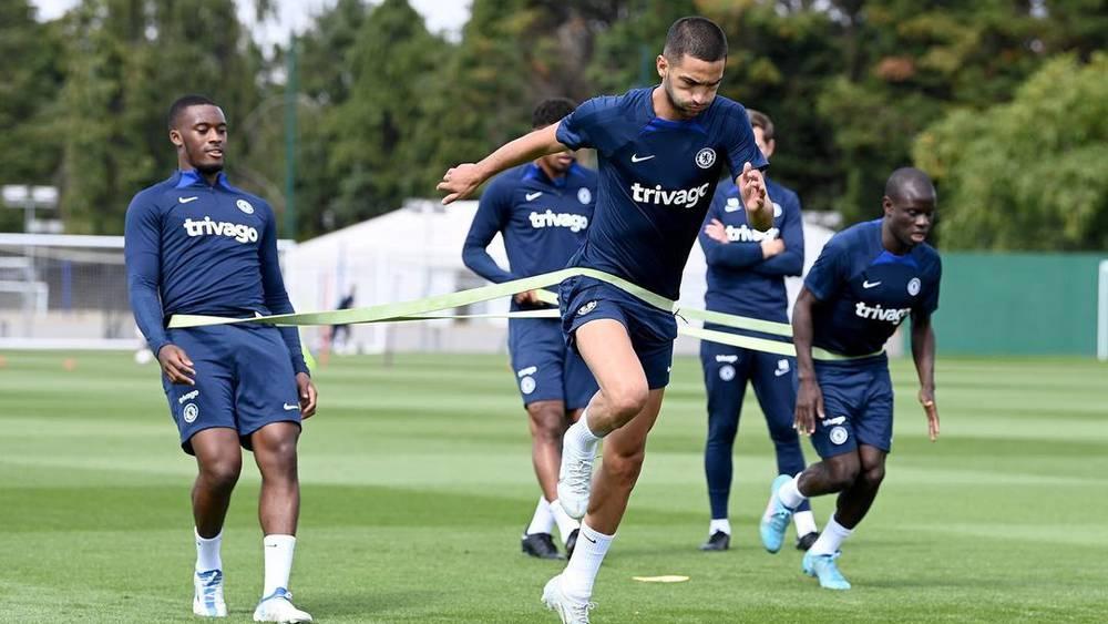 تقارير إعلامية/ مانشستر يونايتد مهتم بخدمات زياش و تين هاغ سيجتمع باللاعب المغربي لتقديم عرض لضمه