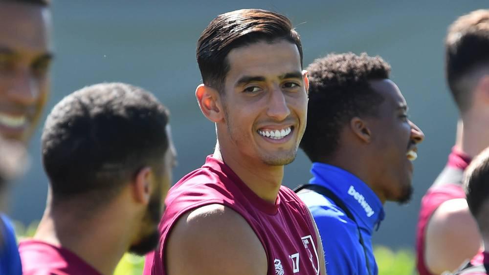 مدرب وست هام يونايتد يشيد بأداء نايف أكرد بعد أول ظهور له مع الفريق: "سيضيف الكثير لخط الدفاع"