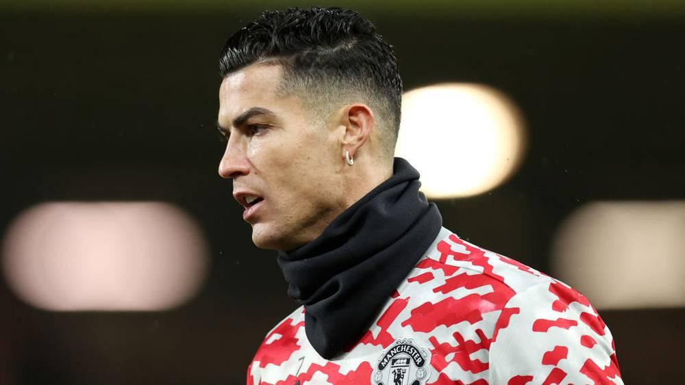 قناة برتغالية: "سيارة كريستيانو كانت حاضرة في ملعب سبورتينغ والمفاوضات بدأت مع مانشستر يونايتد من أجل عودته للبرتغال"