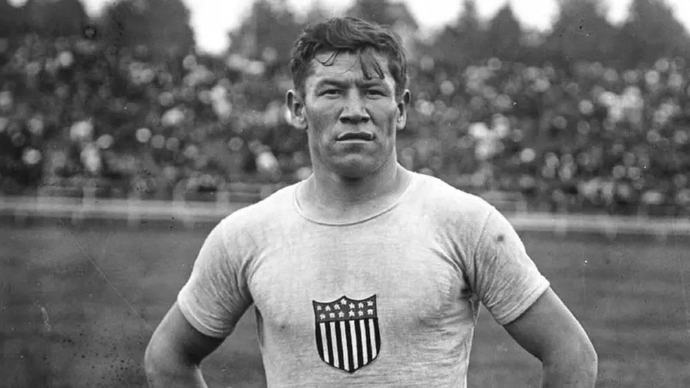 في واقعة غريبة.. إعادة ميداليتين ذهبيتين لرياضي بعد وفاته بـ69 عاماً!