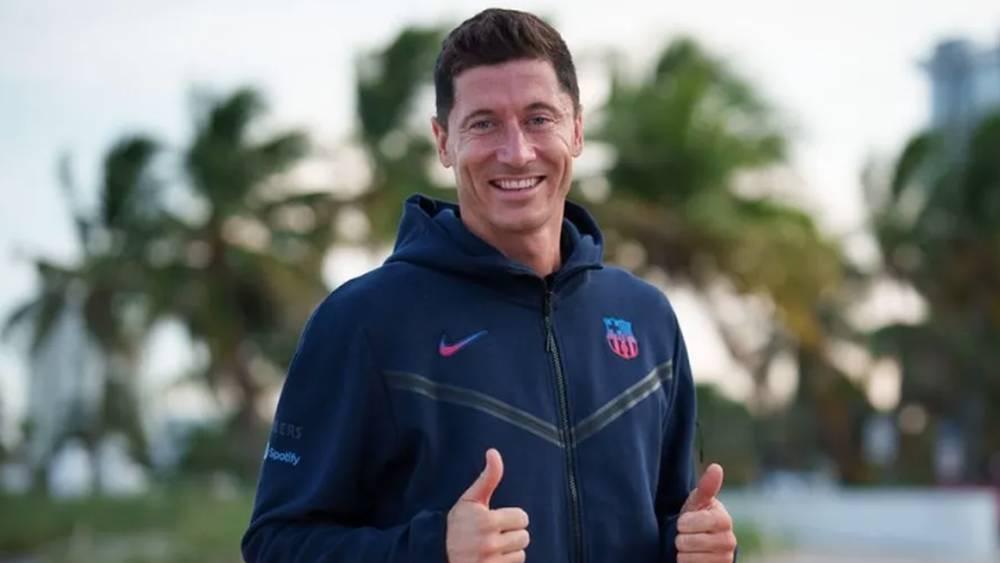 برشلونة يكشف تفاصيل عقد ليفاندوفسكي المُمتد لغاية 2026 بشرط جزائي 500 مليون يورو