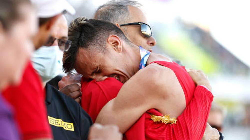 البقالي: "دائما ما أبحث عن مدربي التلمساني لمعانقته بعد كل تتويج وهدفي المقبل هو الفوز بنهائي العصبة الماسية"