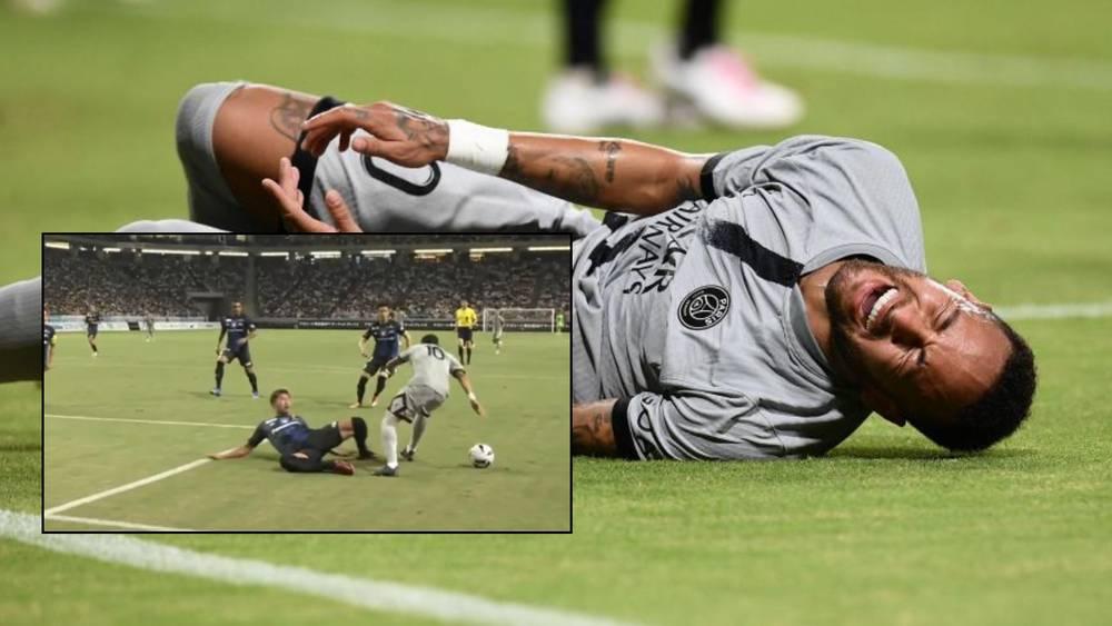 "تحايل نيمار" لاصطياد ركلة جزاء في ودية باريس سان جيرمان وغامبا أوساكا يدفع متابعي المباراة للمطالبة بمنحه جائزة "الأوسكار"