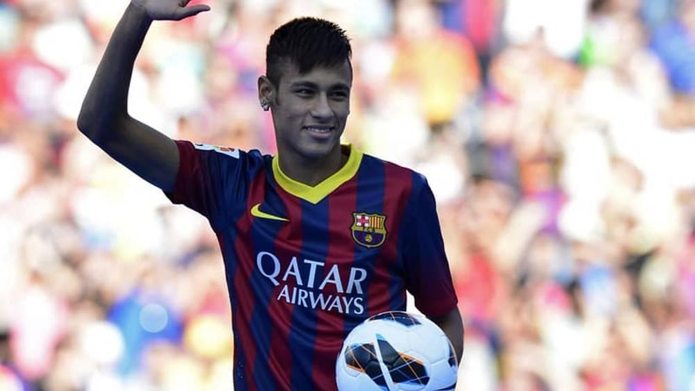 Foot: Neymar jugé en octobre pour des irrégularités lors de son transfert à Barcelone