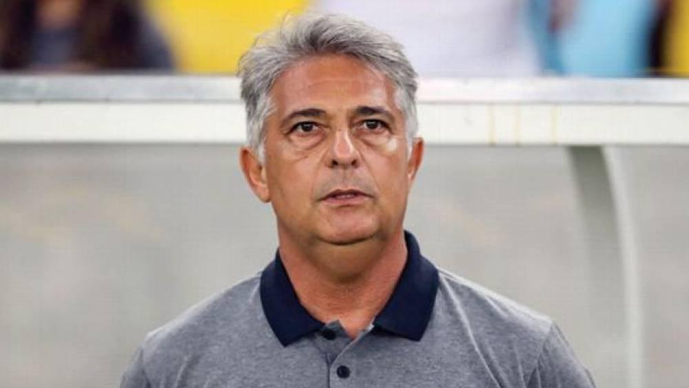 رسميا/ حسنية أكادير يعلن تعاقده مع المدرب البرازيلي باكيتا لموسمين قادمين خلفا للسكتيوي