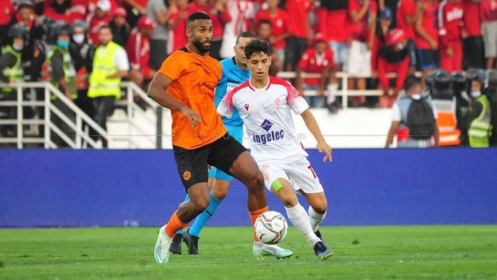 العربي الناجي: "توجنا بلقبين أحدهما قاري والآخر محلي وهذا نتيجة عمل دام لسنوات"