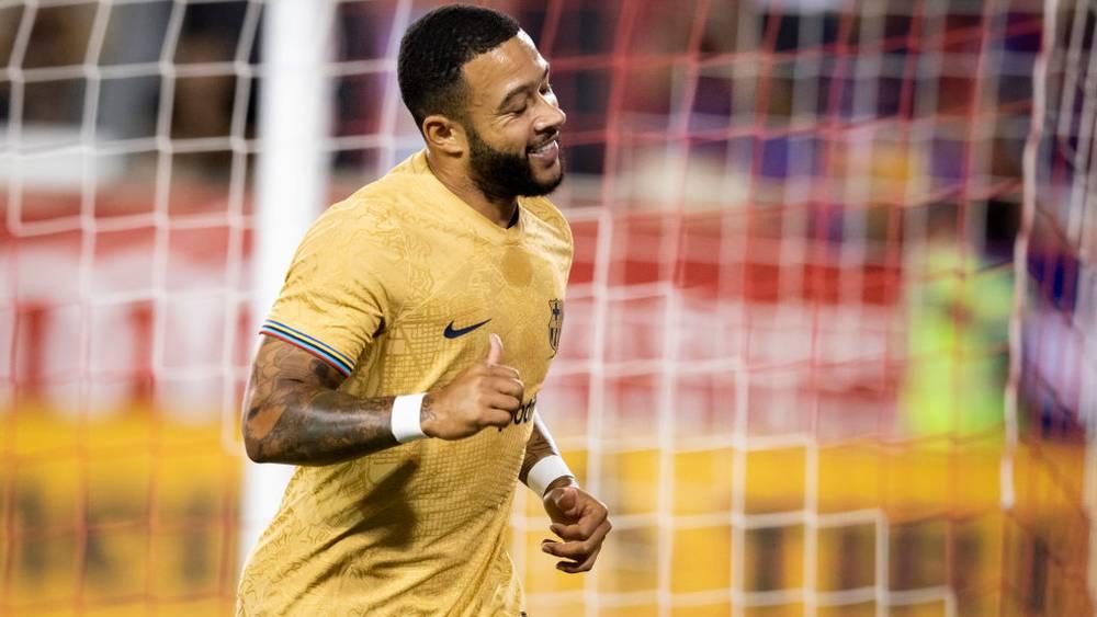 برشلونة يُفرط في 20 مليون يورو ويقرر بيع عقد "ممفيس ديباي" بالمجان