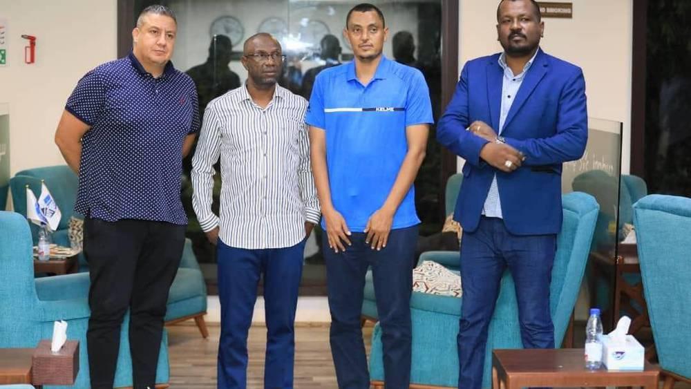 إبينغي يصل إلى السودان قبل تقديمه مدرباً جديداً للهلال