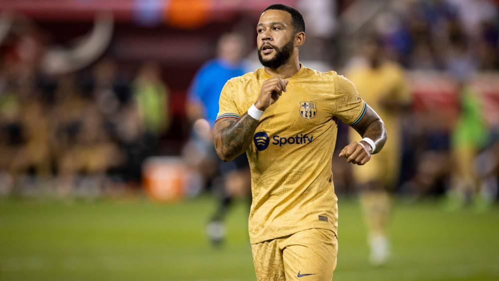 برشلونة يحاول "مصالحة" تشيلسي بتقديم ممفيس ديباي على طبق من "ذهب"