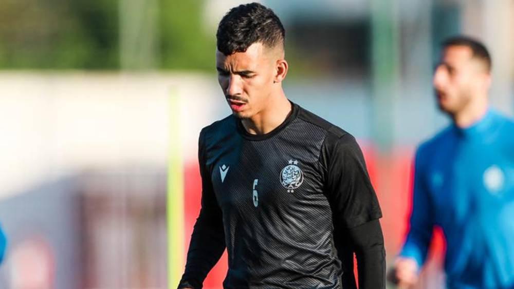 الدفاع الجديدي يبدي اهتمامه بالتعاقد مع لاعب الوداد أنس السرغات