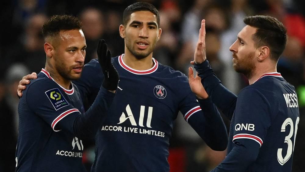 حكيمي: "أتفاهم جيداً مع ميسي ونيمار وآمل أن يستمر الوضع هكذا"