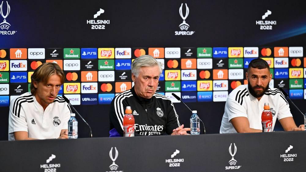 أنشيلوتي: "لا يوجد أي مهاجم يمكن ضمه لتعويض بنزيما والفوز بالسداسية صعب"