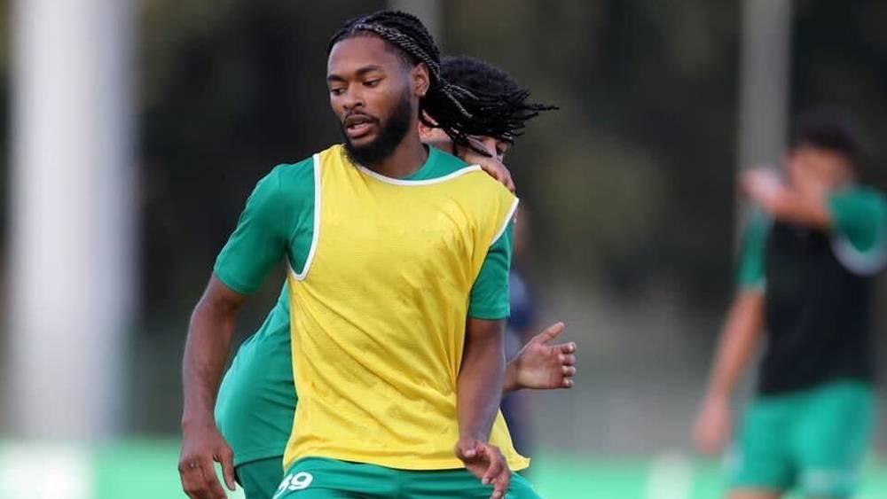 إلى جانب كابانغو وباديبانغا.. معسكر الرجاء بالمحمدية يعرف غياب العناصر الدولية والفريق الأخضر يقوم بتصعيد اللاعبَيْن أزرور ولبيب