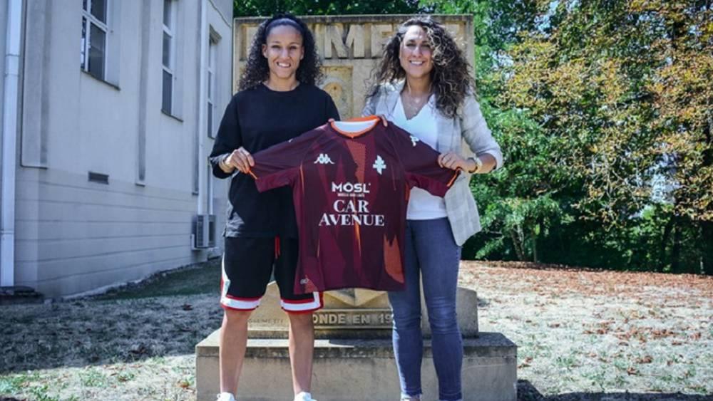 نادي ميتز الفرنسي للسيدات يعلن تعاقده مع لاعبة المنتخب المغربي سلمى أماني