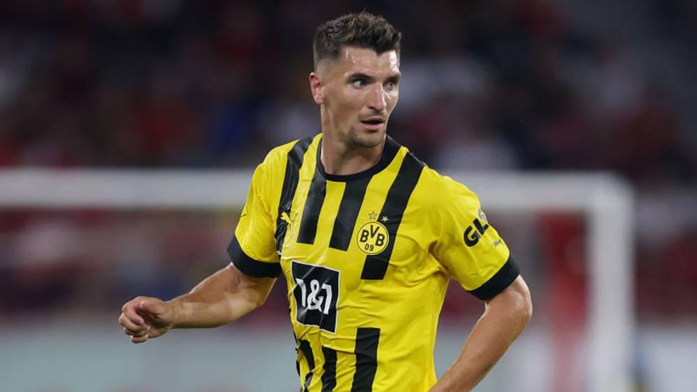 برشلونة يعرض على بوروسيا دورتموند صفقة تبادلية "ديست مقابل مونييه"