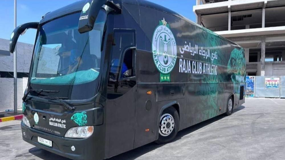 البدراوي يكشف عن الحلة الجديدة لحافلة الرجاء ويعلق: "نحاول إصلاح ما أفسده الدهر والبشر داخل الفريق"