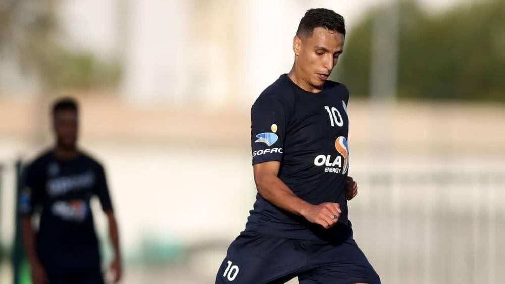 إدارة الرجاء تخبر بوقاسي بقرار البنزرتي بوضعه في لائحة المغادرين واللاعب يغيب عن الحصة التدريبية ليومه الأحد