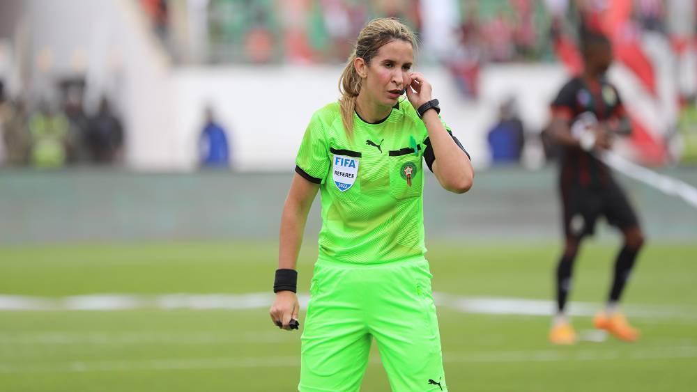 "الفيفا" تختار 3 مغربيات ضمن قائمة حكام مباريات كأس العالم للسيدات لأقل من 17 سنة "الهند 2022"