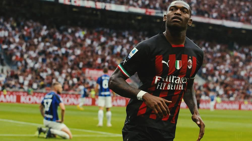 الدوري الإيطالي/ ميلان يحسم "ديربي الغضب" أمام الإنتر (3-2) ويعتلي صدارة "السيري أ"