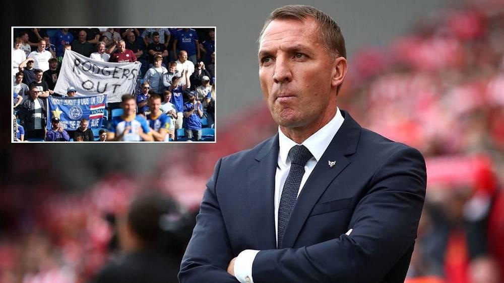 جماهير ليستر سيتي تطالب بإقالة مدرب الفريق بريندان رودجرز بسبب النتائج السيئة