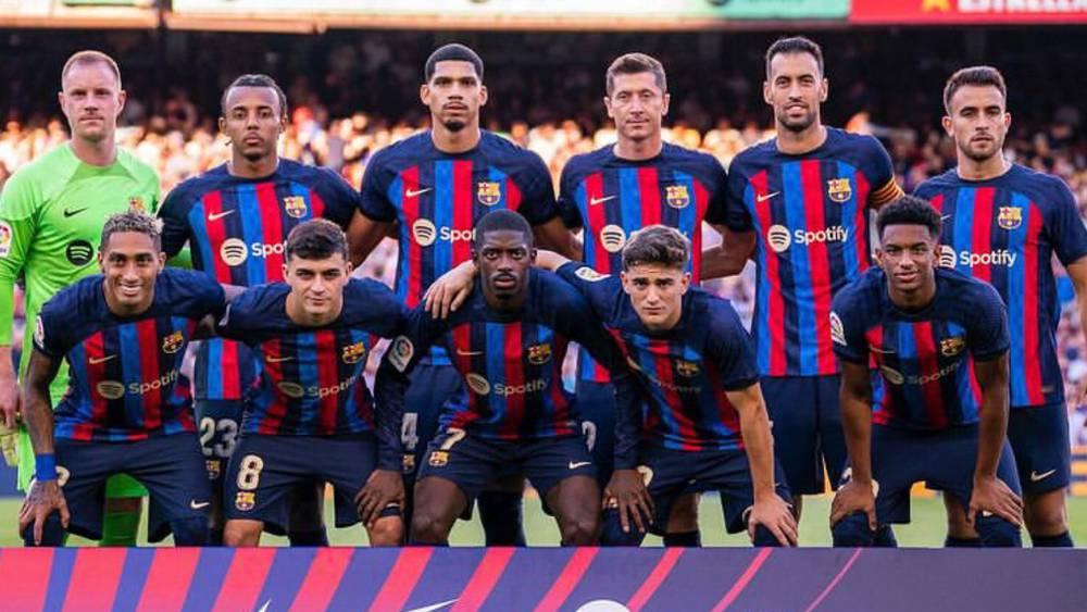 تشافي يجري عدة تغييرات على تشكيلة برشلونة في أول مباراة في دوري الأبطال