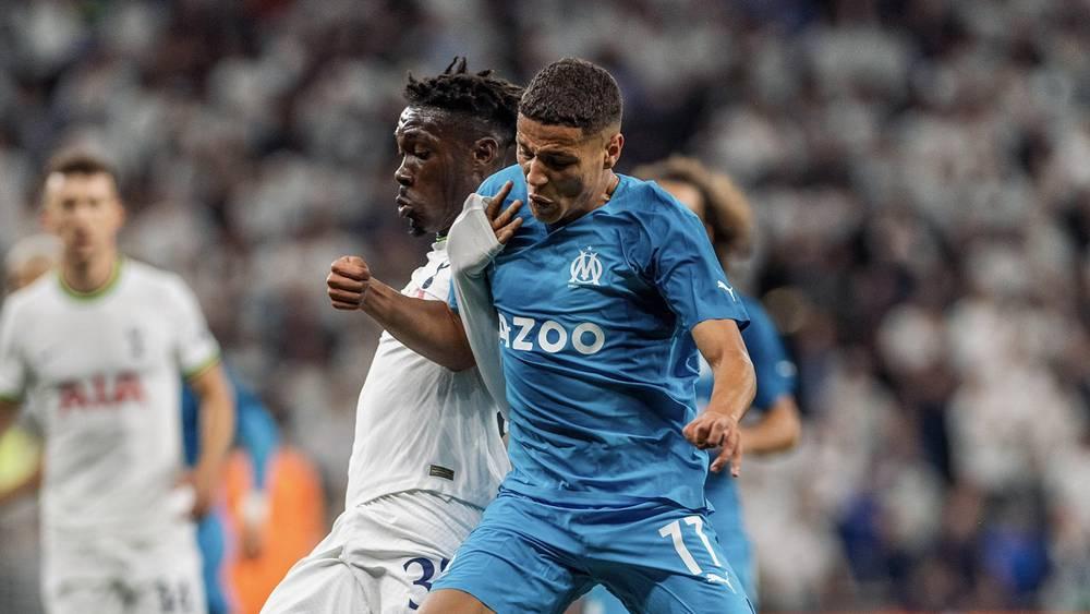 رغم مشاركته احتياطيا ضد فرانكفورت.. حارث ينهي المباراة كأكثر لاعب قياما بالمراوغات الناجحة