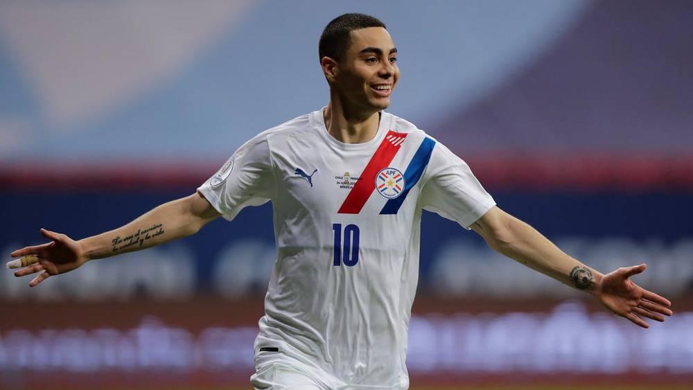 من بينهم لاعب نيوكاسل "ألميرون".. مدرب باراغواي يوجه الدعوة لـ24 لاعبًا لمواجهة الإمارات والمغرب وديًا