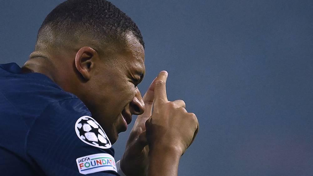 مبابي ينسحب من صورة المنتخب الفرنسي الجماعية بسبب أزمة بشأن "حقوق الصور"