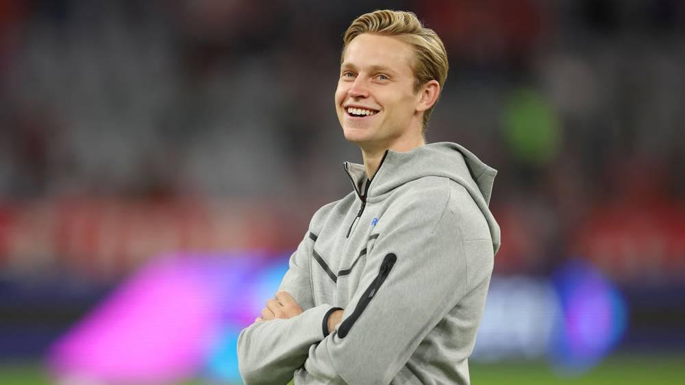 فرينكي دي يونغ: "أحيانًا تتعارض الأفكار ولكني لم أفكر أبدًا في مغادرة برشلونة"