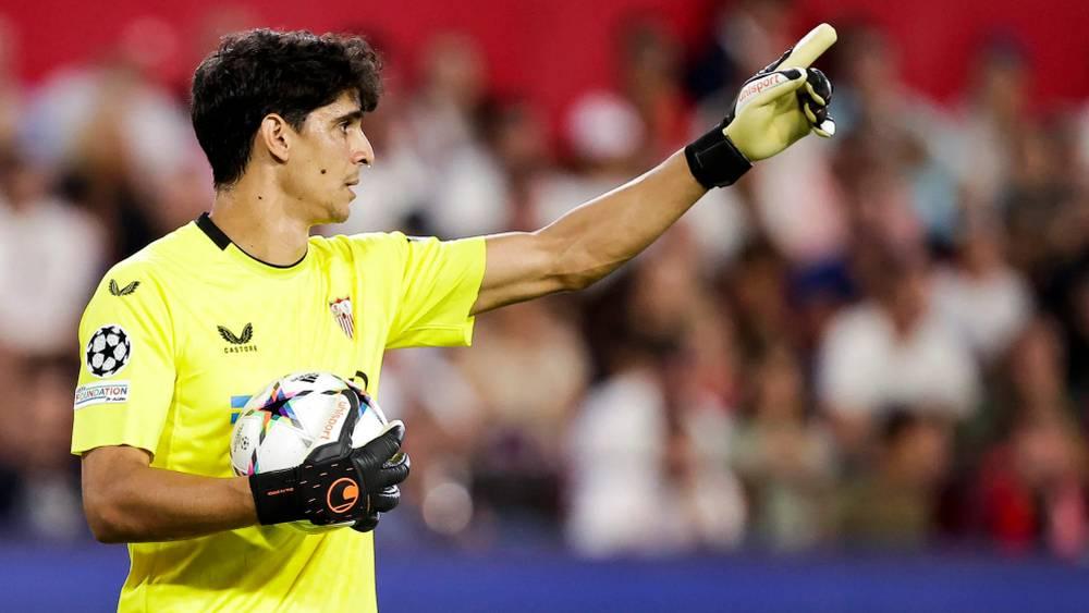 3 أندية إنجليزية تبدي اهتمامها بالتعاقد مع الدولي المغربي ياسين بونو