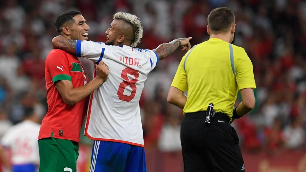 حكيمي ردّاً على فيدال: "كان من دواعي سروري اللقاء بك مجددا.. أُحبّك يا ملك"