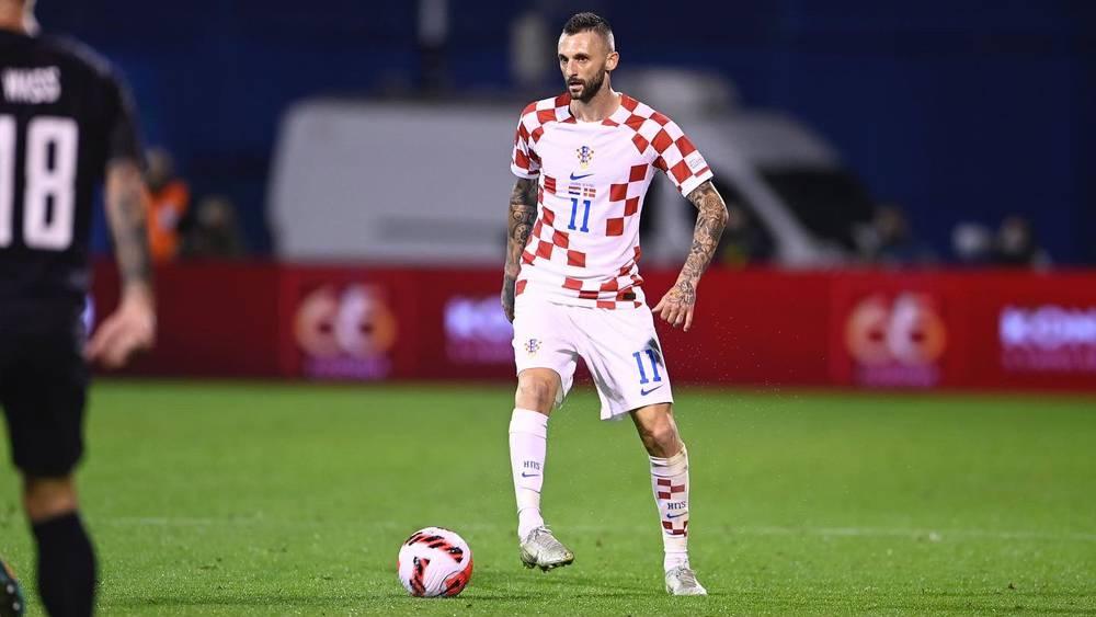 بروزوفيتش لاعب منتخب كرواتيا يصاب ضد النمسا ويغادر المباراة بعد مرور 18 دقيقة